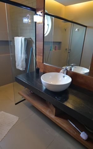 Casa de condomínio à venda com 1600m², 5 quartos e 4 vagas