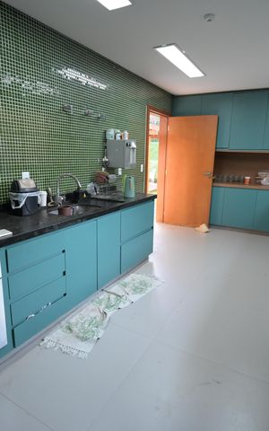 Casa de condomínio à venda com 1600m², 5 quartos e 4 vagas