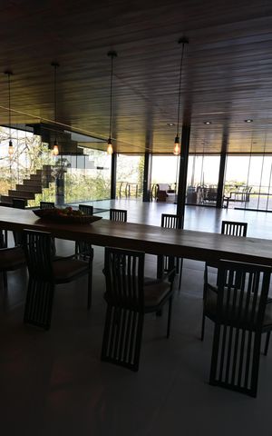Casa de condomínio à venda com 1600m², 5 quartos e 4 vagas