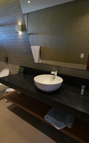 Casa de condomínio à venda com 1600m², 5 quartos e 4 vagas