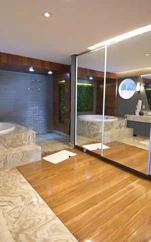 Casa de condomínio à venda com 1600m², 5 quartos e 4 vagas