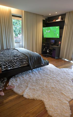 Casa de condomínio à venda com 1600m², 5 quartos e 4 vagas