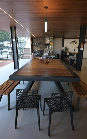 Casa de condomínio à venda com 1600m², 5 quartos e 4 vagas