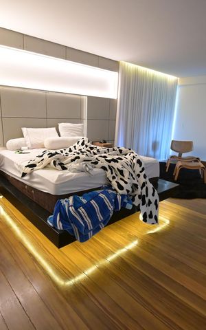 Casa de condomínio à venda com 1600m², 5 quartos e 4 vagas