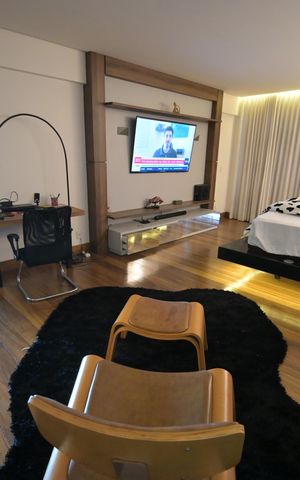 Casa de condomínio à venda com 1600m², 5 quartos e 4 vagas