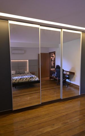 Casa de condomínio à venda com 1600m², 5 quartos e 4 vagas