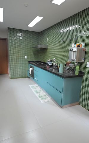 Casa de condomínio à venda com 1600m², 5 quartos e 4 vagas