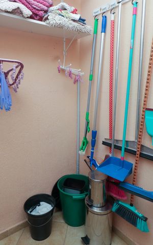 Casa à venda com 254m², 4 quartos e 5 vagas Casa à venda com 254m², 4 quartos e 5 vagasÁrea de Serviço