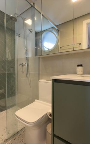 Apartamento à venda com 84m², 1 quarto e 2 vagas Apartamento à venda com 84m², 1 quarto e 2 vagasBanheiro social