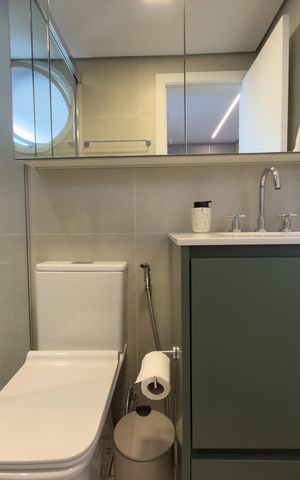 Apartamento à venda com 84m², 1 quarto e 2 vagas Apartamento à venda com 84m², 1 quarto e 2 vagasBanheiro social
