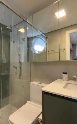 Apartamento à venda com 84m², 1 quarto e 2 vagas Apartamento à venda com 84m², 1 quarto e 2 vagasBanheiro social