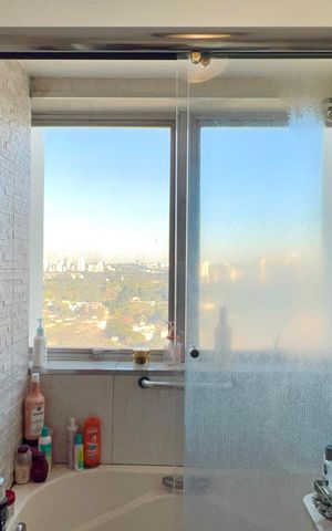Apartamento para alugar com 163m², 3 quartos e 2 vagas Apartamento para alugar com 163m², 3 quartos e 2 vagasBanheiro da Suíte