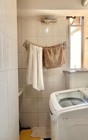 Apartamento à venda com 180m², 4 quartos e 1 vaga Apartamento à venda com 180m², 4 quartos e 1 vagaÁrea de Serviço