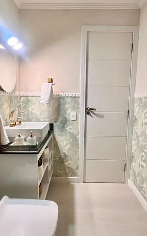 Apartamento à venda com 180m², 4 quartos e 1 vaga Apartamento à venda com 180m², 4 quartos e 1 vagaBanheiro social
