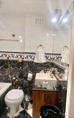 Apartamento à venda com 180m², 4 quartos e 1 vaga Apartamento à venda com 180m², 4 quartos e 1 vagaBanheiro da Suíte
