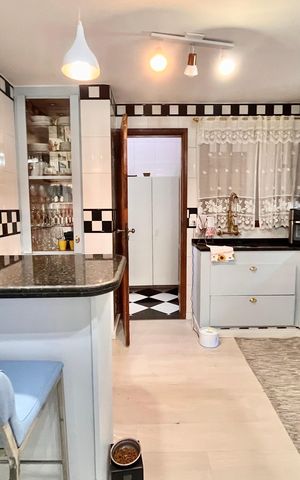 Apartamento à venda com 180m², 4 quartos e 1 vaga Apartamento à venda com 180m², 4 quartos e 1 vagaCozinha