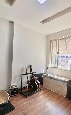 Apartamento à venda com 180m², 4 quartos e 1 vaga Apartamento à venda com 180m², 4 quartos e 1 vagaQuarto 1