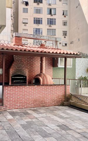 Apartamento à venda com 180m², 4 quartos e 1 vaga Apartamento à venda com 180m², 4 quartos e 1 vagaÁrea comum - Churrasqueira
