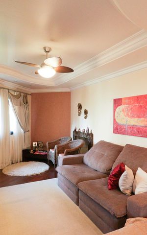 Apartamento à venda com 150m², 3 quartos e 3 vagas Apartamento à venda com 150m², 3 quartos e 3 vagasSala