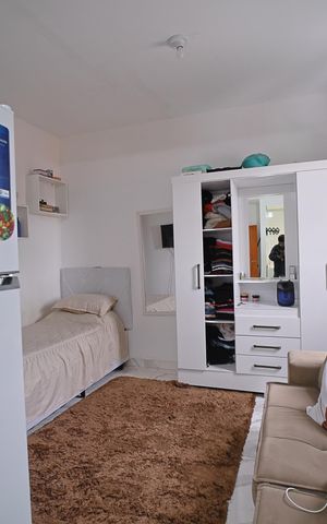Studio à venda com 29m², 1 quarto e sem vagaSala/Quarto/Cozinha e Área de Serviço