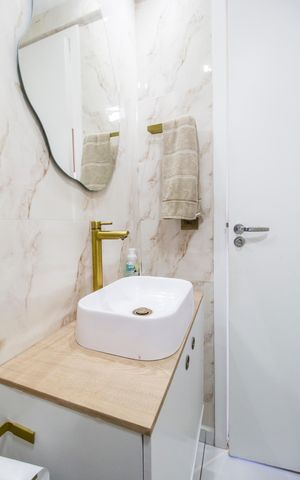 Apartamento à venda com 66m², 2 quartos e 1 vaga Apartamento à venda com 66m², 2 quartos e 1 vagaBanheiro 2