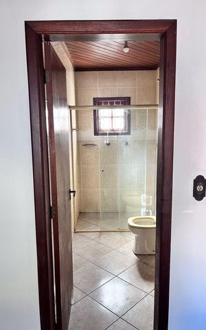 Casa à venda com 157m², 3 quartos e 2 vagas Casa à venda com 157m², 3 quartos e 2 vagasBanheiro