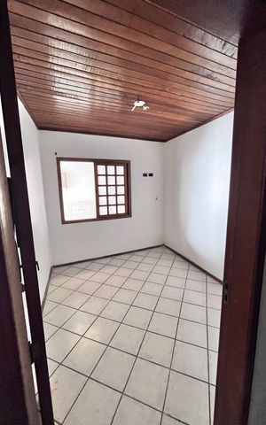 Casa à venda com 157m², 3 quartos e 2 vagas Casa à venda com 157m², 3 quartos e 2 vagasQuarto
