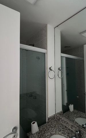 Apartamento à venda com 68m², 2 quartos e 1 vaga Apartamento à venda com 68m², 2 quartos e 1 vagaBanheiro
