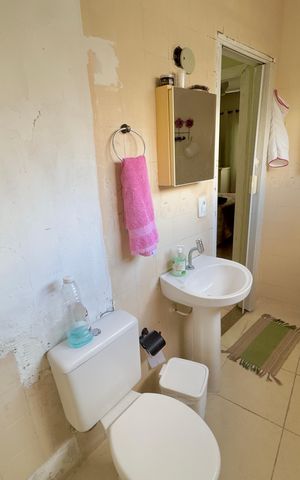 Casa à venda com 106m², 2 quartos e 1 vaga Casa à venda com 106m², 2 quartos e 1 vagaBanheiro 1