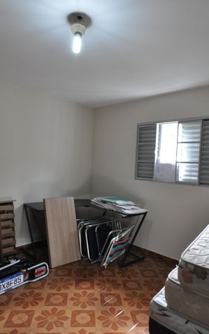 Casa para alugar com 90m², 2 quartos e 4 vagasQuarto 1