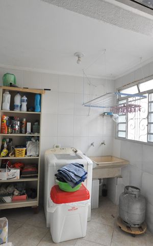 Casa para alugar com 90m², 2 quartos e 4 vagasÁrea de Serviço