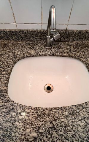 Apartamento para alugar com 56m², 2 quartos e 1 vaga Apartamento para alugar com 56m², 2 quartos e 1 vagaBanheiro - torneira
