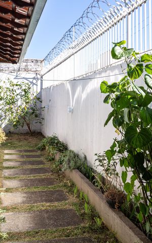 Casa à venda com 171m², 3 quartos e 3 vagasCorredor 