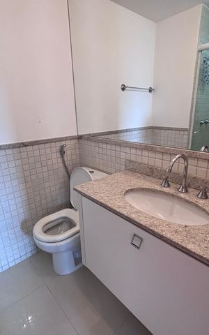 Apartamento à venda com 83m², 3 quartos e 1 vaga Apartamento à venda com 83m², 3 quartos e 1 vagaBanheiro