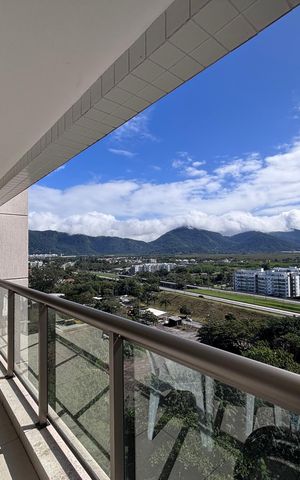 Apartamento à venda com 83m², 3 quartos e 1 vaga Apartamento à venda com 83m², 3 quartos e 1 vagaVaranda