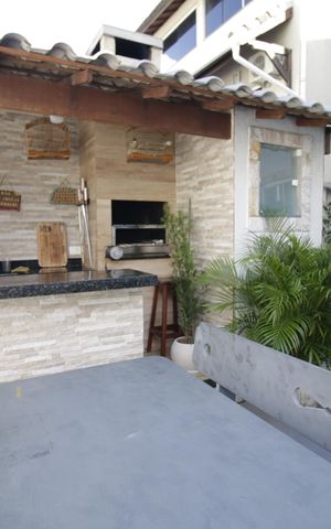 Casa à venda com 170m², 5 quartos e 2 vagasChurrasqueira