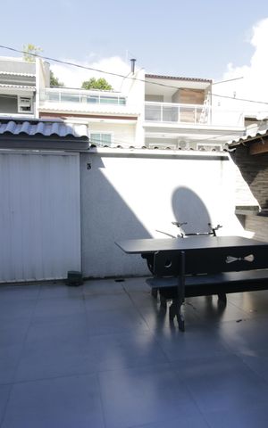 Casa à venda com 170m², 5 quartos e 2 vagasQuintal