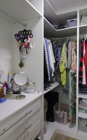 Casa à venda com 170m², 5 quartos e 2 vagasCloset da suíte 3