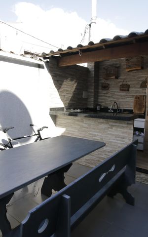 Casa à venda com 170m², 5 quartos e 2 vagasChurrasqueira