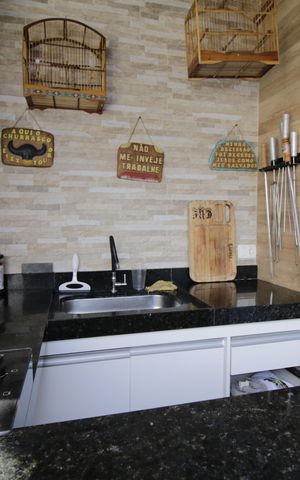 Casa à venda com 170m², 5 quartos e 2 vagasChurrasqueira