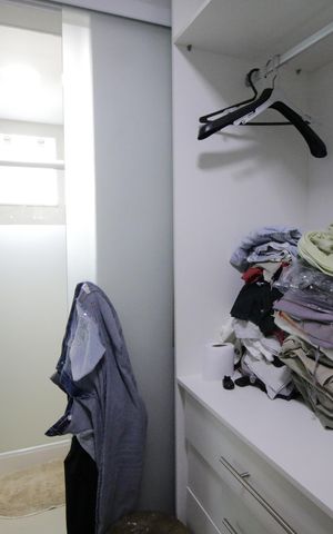 Casa à venda com 170m², 5 quartos e 2 vagasCloset da suíte 3