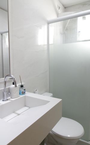 Casa à venda com 170m², 5 quartos e 2 vagasBanheiro