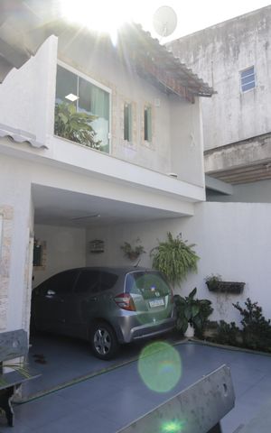 Casa à venda com 170m², 5 quartos e 2 vagasQuintal