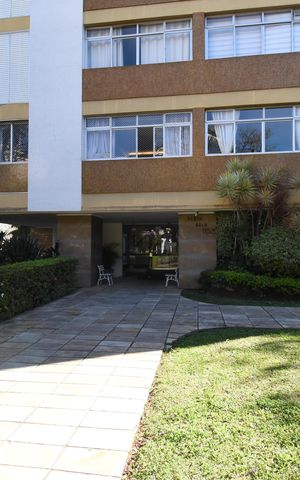 Apartamento para alugar com 125m², 3 quartos e 1 vagaFachada