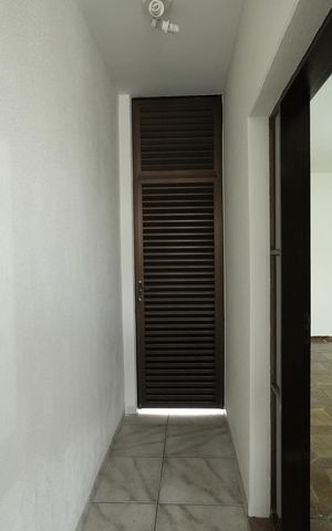 Casa à venda com 173m², 3 quartos e 2 vagasCorredor