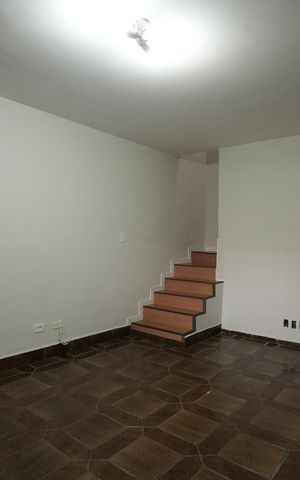 Casa à venda com 173m², 3 quartos e 2 vagasSala