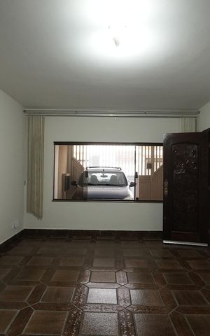 Casa à venda com 173m², 3 quartos e 2 vagasSala