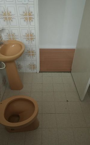 Casa à venda com 173m², 3 quartos e 2 vagasBanheiro Social