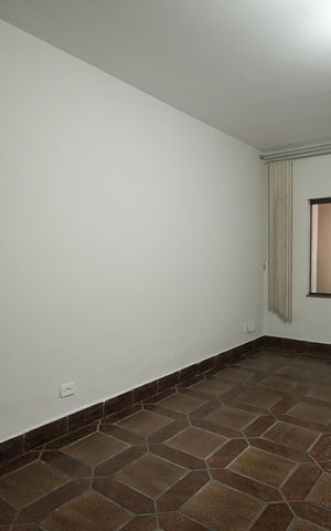 Casa à venda com 173m², 3 quartos e 2 vagasSala