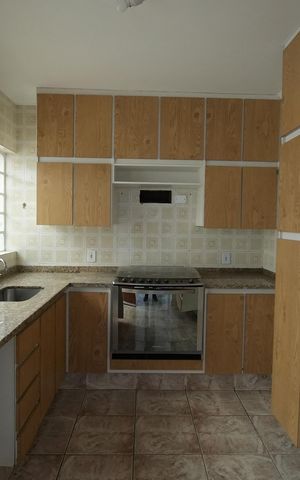 Casa à venda com 173m², 3 quartos e 2 vagasCozinha